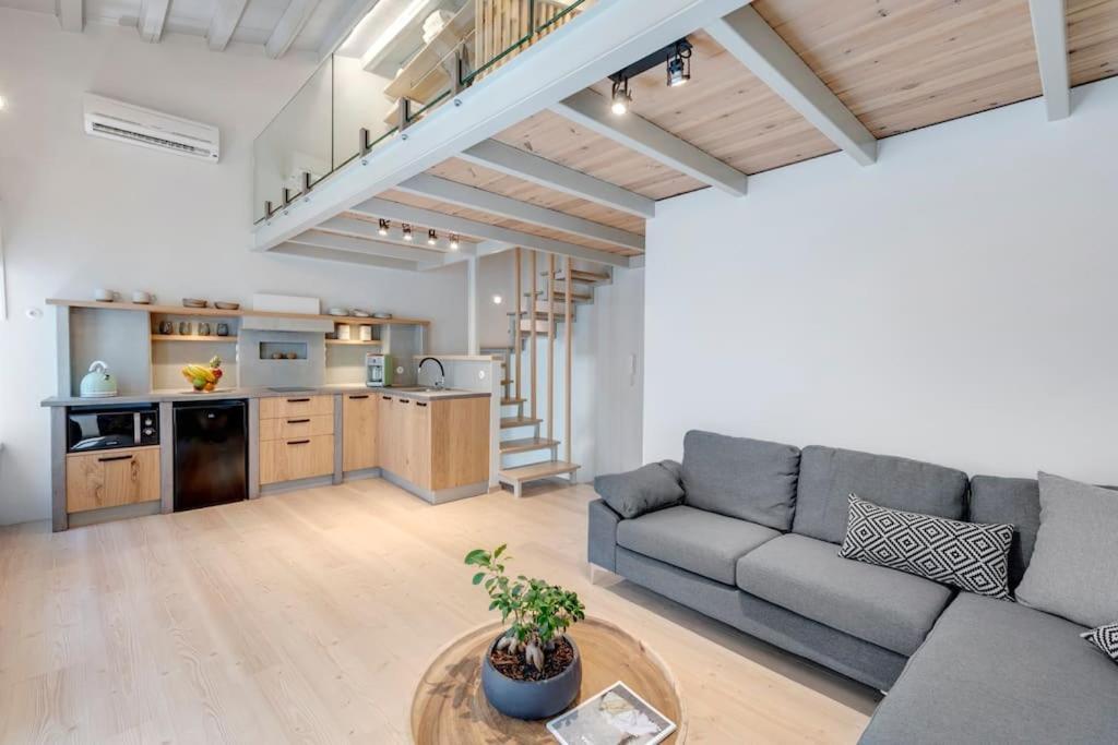 에르무폴리 Nomade Vibrant Living Loft 아파트 외부 사진
