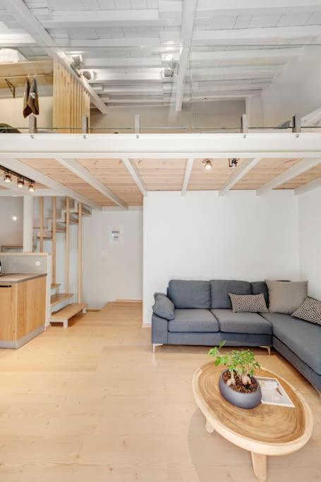 에르무폴리 Nomade Vibrant Living Loft 아파트 외부 사진